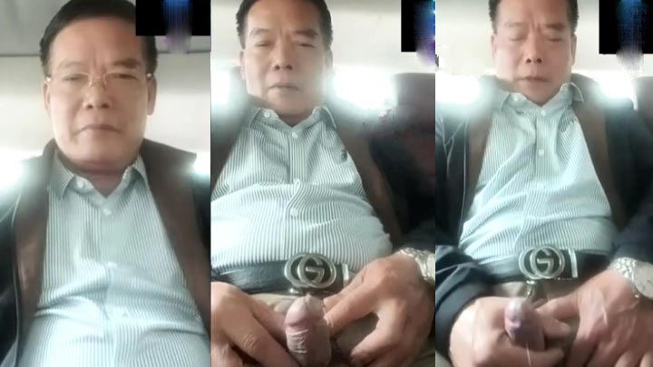 土豪帅叔车上玩射